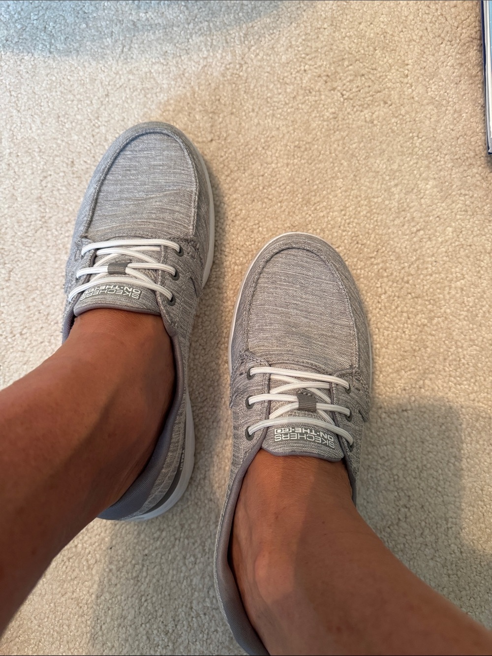 Skechers Gray Knit Slip-On Walking Shoes size 8 women’s
